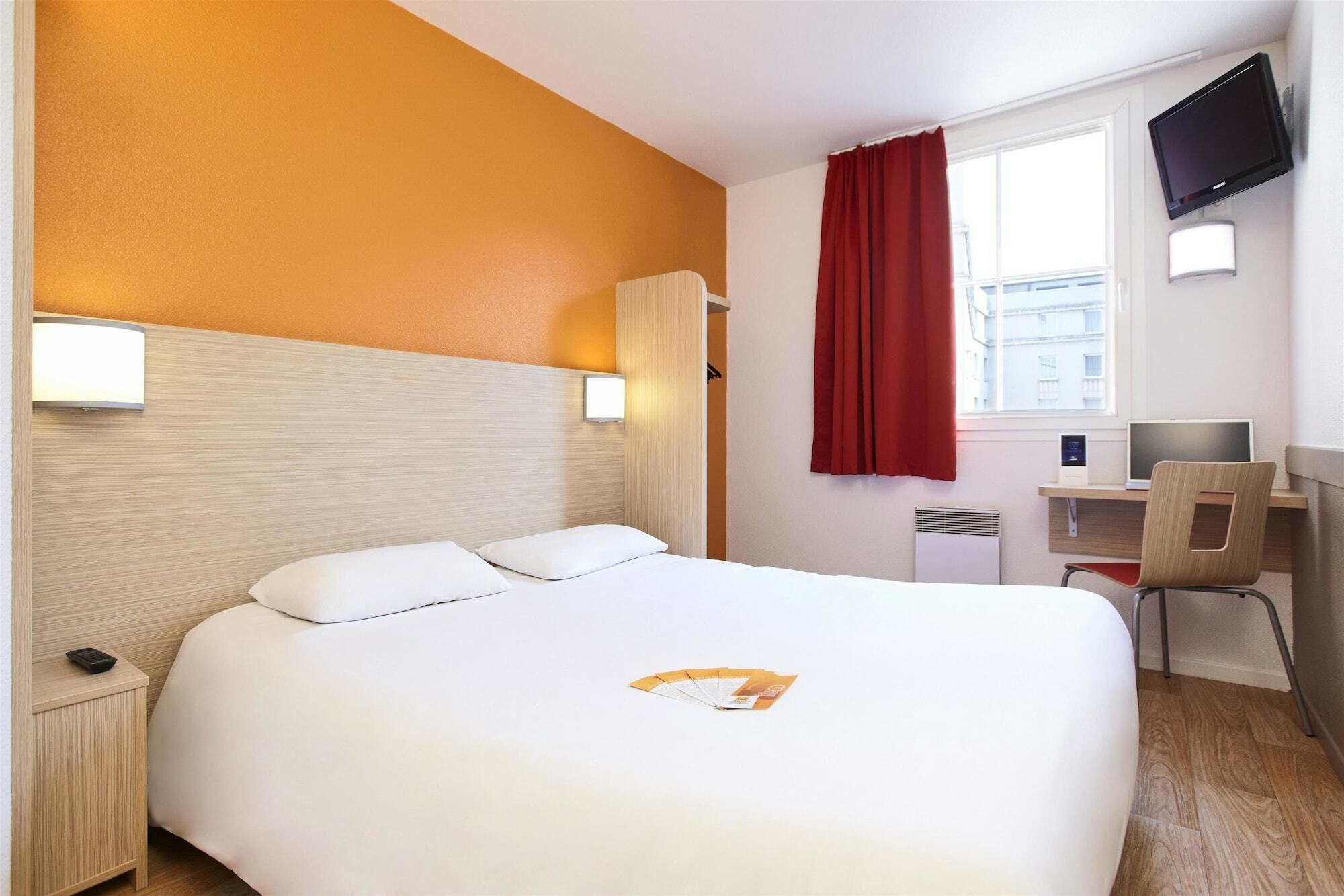 Premiere Classe Melun Senart Vert-Saint-Denis Exterior foto